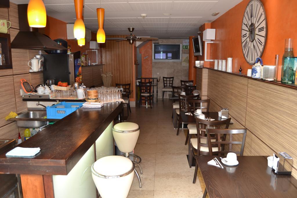 Hostal Don Juan I Alcala de Henares Exterior photo