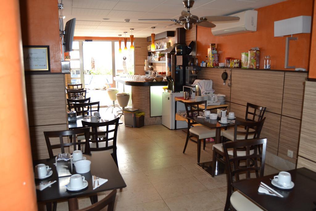 Hostal Don Juan I Alcala de Henares Room photo